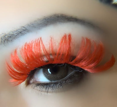 Red lashes faux mink on eyes 