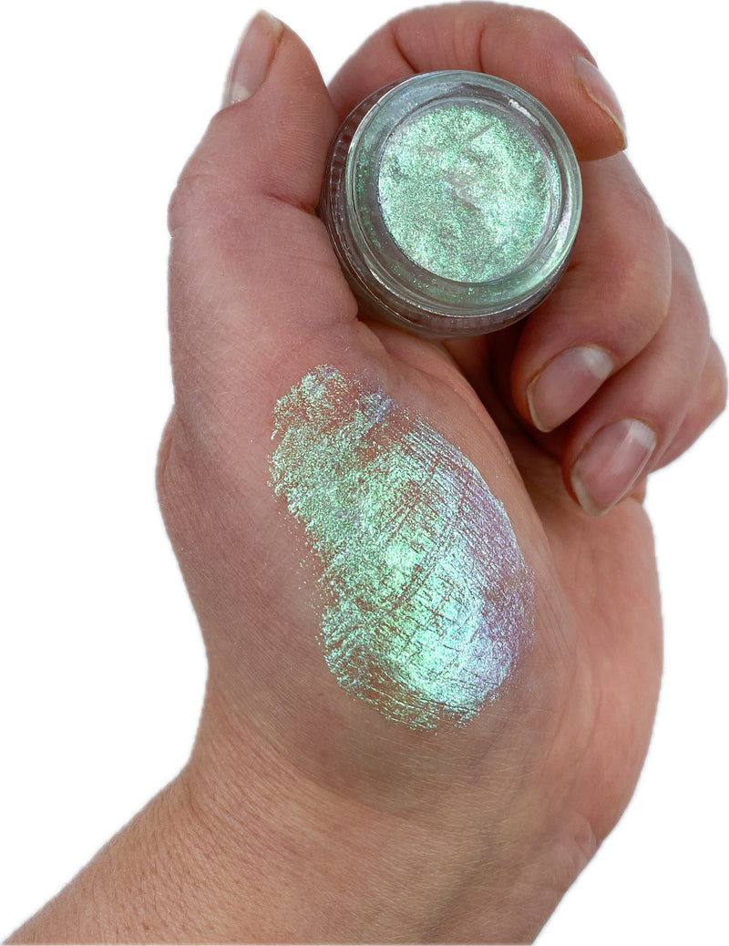 Green Multichrome Eyeshadow Gel skin swatch